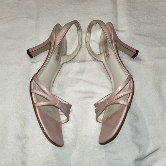 Michelle D Petal Pink Heels 7.5 - Picture 2 of 7